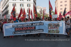 Roma: Manifestazione per una città aperta