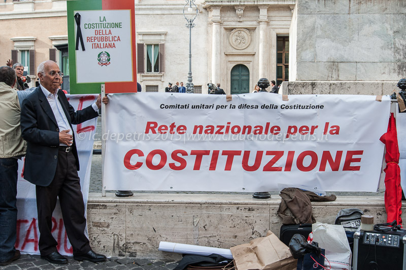 Manifestazione contro la nuova legge elettorale "italicum" in piazza Montecitorio 4/5/2015