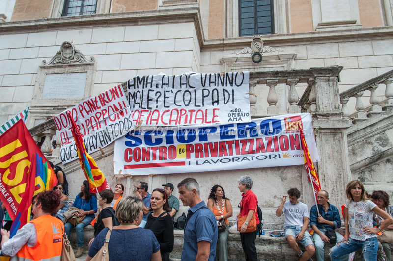 manifestazione lavoratori AMA in Campidoglio, 14/9/2015