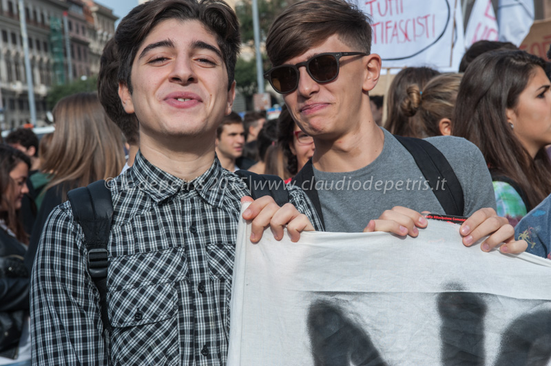 Studenti medi contro la riforma della scuola del Governo Renzi, Roma 9/10/2015