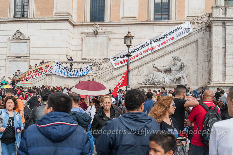 Manifestazione dei movimenti per il diritto all'abitare in Campidoglio, 12/5/2016