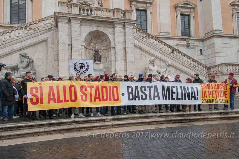 Tifosi della Roma manifestano in piazza del Campidoglio 24/2/2017