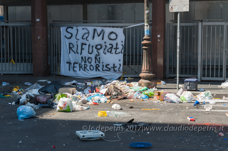 Roma presidio dei rifugiati sfrattati il 19/8/2017 